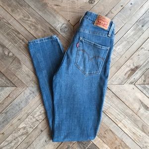 Levi’s 721 High Rise Skinny Jeans